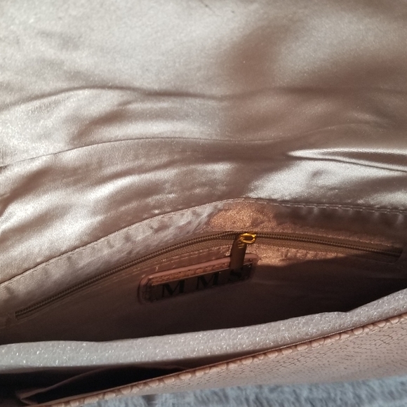 Stylish Clutch - Picture 3 of 3